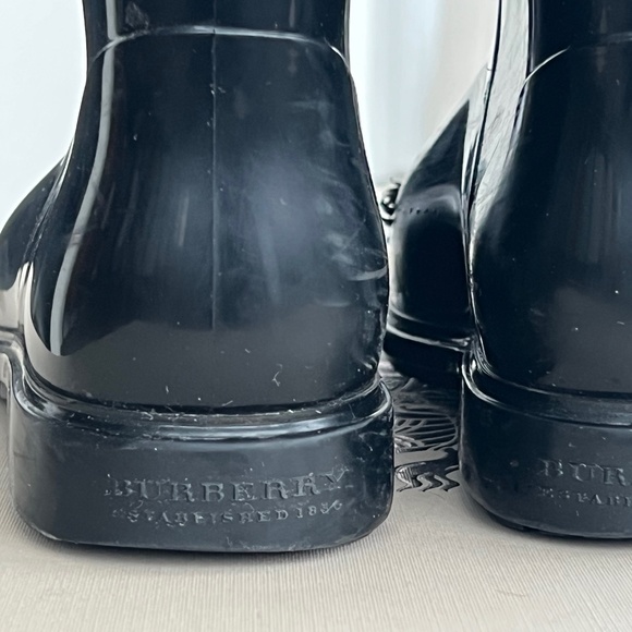 Burberry Rainboots - size 37 - Picture 1 of 6